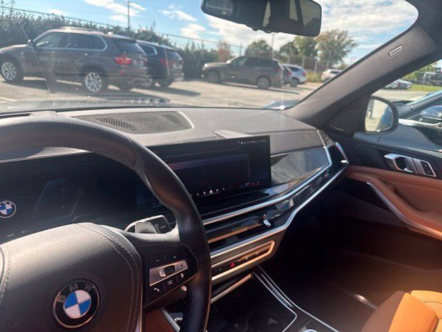 Certified 2024 BMW X5 xDrive40i w/ Premium Package AWD/4WD image 28