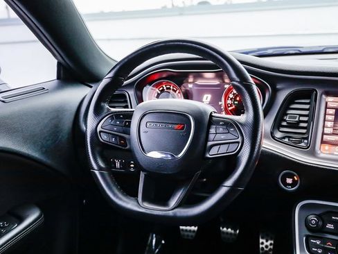 Used 2022 Dodge Challenger R/T Scat Pack RWD image 18