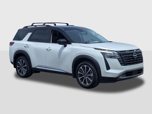 New 2026 Nissan Pathfinder Platinum AWD/4WD image 8