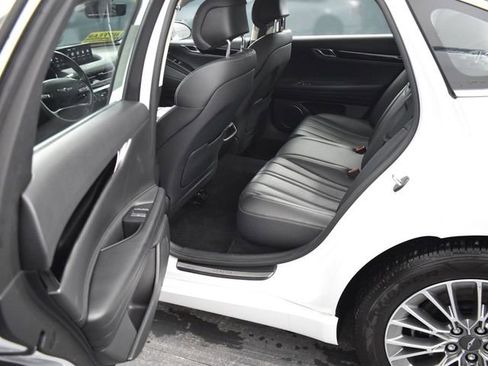 Used 2023 Genesis G80 2.5T image 32