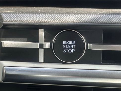 Certified 2025 Hyundai Santa Fe SEL image 30