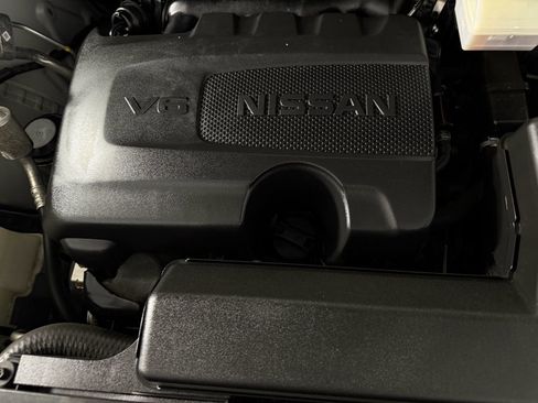 Used 2024 Nissan Pathfinder Platinum image 34