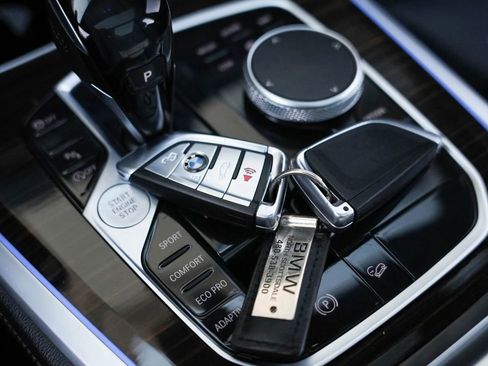 Used 2019 BMW X5 xDrive40i w/ Convenience Package image 42