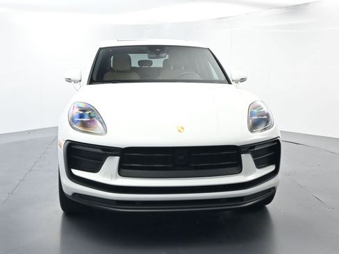 Used 2025 Porsche Macan image 18