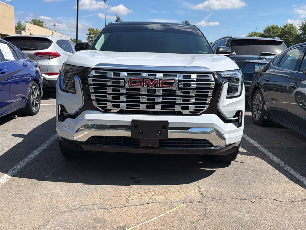 Used 2026 GMC Terrain Denali AWD/4WD image 2