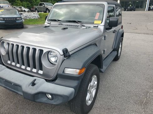 Used 2019 Jeep Wrangler Sport AWD/4WD image 2