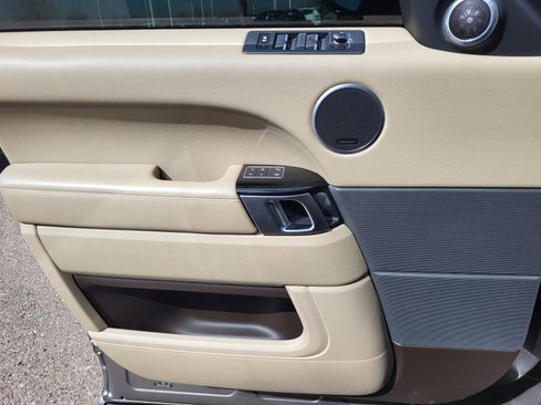 Used 2015 Land Rover Range Rover Sport HSE image 14