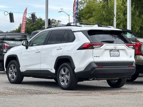 Certified 2025 Toyota RAV4 XLE AWD/4WD image 5