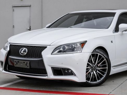 Used 2014 Lexus LS 460 AWD w/ F Sport Package image 10