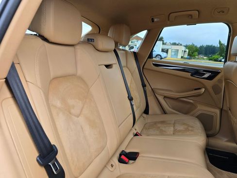 Used 2015 Porsche Macan S AWD/4WD image 13