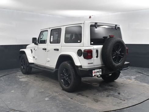 Used 2023 Jeep Wrangler Altitude image 6