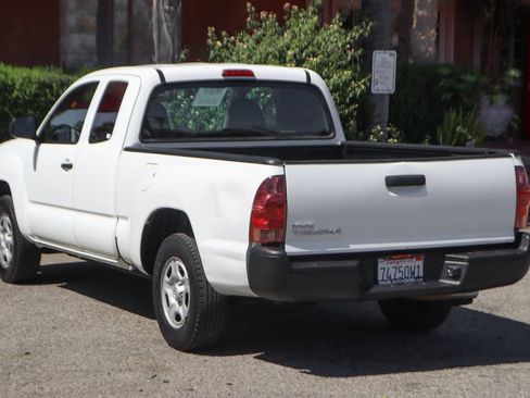 Used 2015 Toyota Tacoma 2WD Access Cab image 6