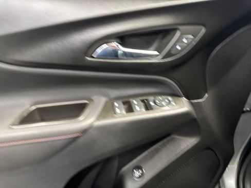 Used 2023 Chevrolet Equinox RS image 25