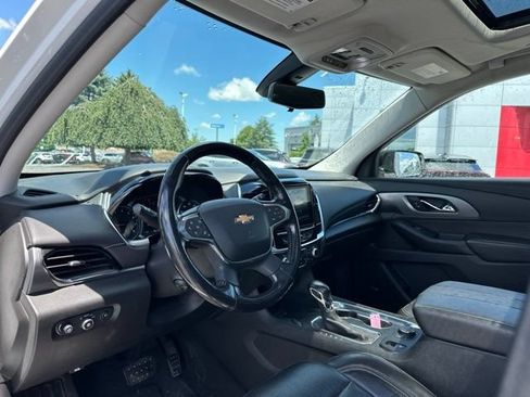 Used 2021 Chevrolet Traverse Premier w/ Redline Edition AWD/4WD image 12