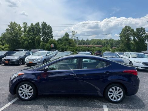 Used 2013 Hyundai Elantra GLS FWD image 2