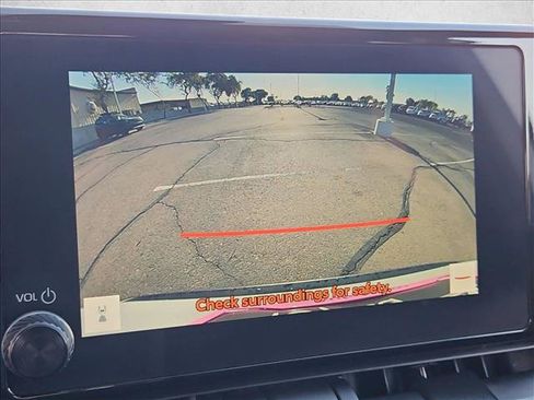 Used 2025 Toyota RAV4 XLE FWD image 18