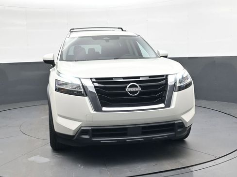 Used 2022 Nissan Pathfinder SV image 10