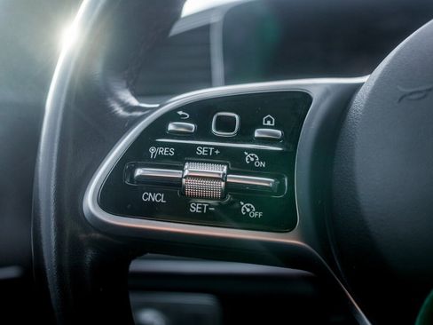 Used 2022 Mercedes-Benz GLE 350 4MATIC image 19