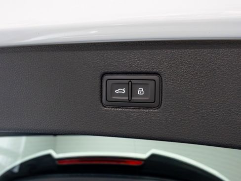 Used 2023 Audi SQ7 Prestige image 49