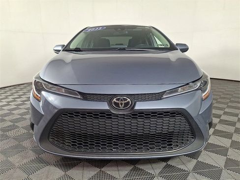 Used 2022 Toyota Corolla LE image 5