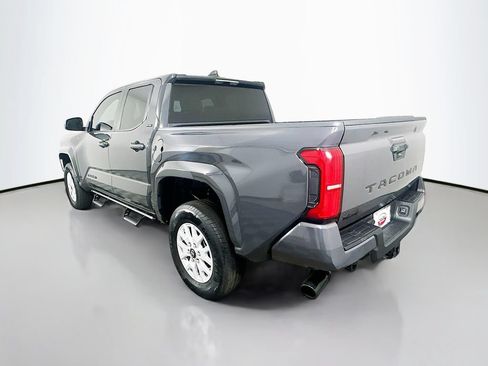 Used 2025 Toyota Tacoma SR5 AWD/4WD image 7