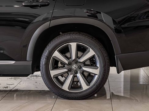 Used 2025 Honda Pilot Elite image 7