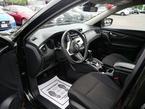 Used 2019 Nissan Rogue SV AWD/4WD image 9