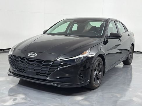 Used 2022 Hyundai Elantra SEL w/ Convenience Package FWD image 7