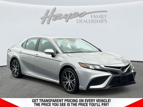 Used 2024 Toyota Camry SE FWD image 1