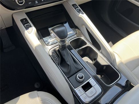 Used 2020 Kia Telluride EX w/ EX Premium Package FWD image 11