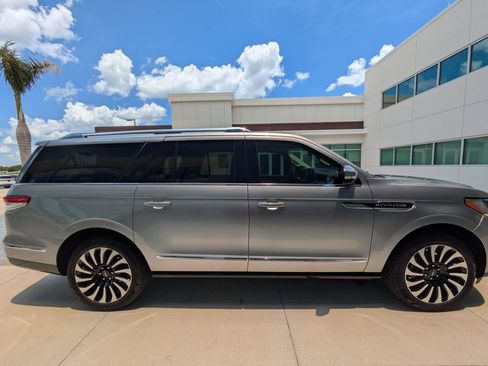 Used 2024 Lincoln Navigator L Black Label AWD/4WD image 5