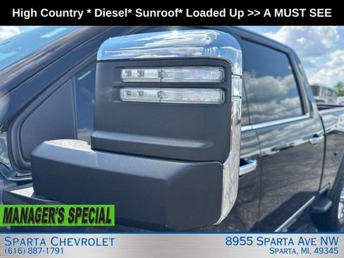 Used 2024 Chevrolet Silverado 2500 High Country AWD/4WD image 11