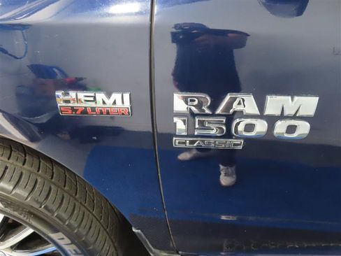 Used 2019 RAM 1500 Big Horn AWD/4WD image 15