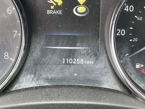 Used 2017 Nissan Rogue SL w/ SL Premium Package image 30