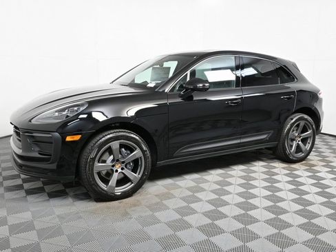 Certified 2026 Porsche Macan image 2