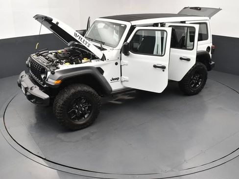 Used 2025 Jeep Wrangler Unlimited Sport AWD/4WD image 27