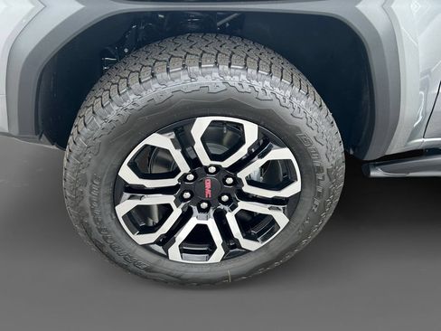 New 2026 GMC Canyon AT4 w/ Nightfall Edition AWD/4WD image 10