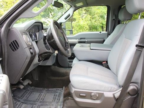 Used 2016 Ford F250 XLT w/ XLT Value Package image 11