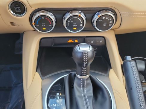 Used 2025 MAZDA MX-5 Miata Grand Touring RWD image 22