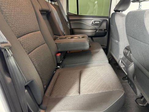 Used 2025 Honda Ridgeline Sport image 25