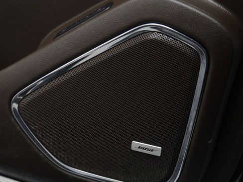 Used 2016 Chevrolet Suburban LTZ image 7