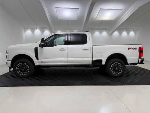 New 2026 Ford F350 Platinum image 4