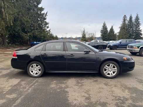 Used 2015 Chevrolet Impala LT w/ LT Sunroof Package image 2