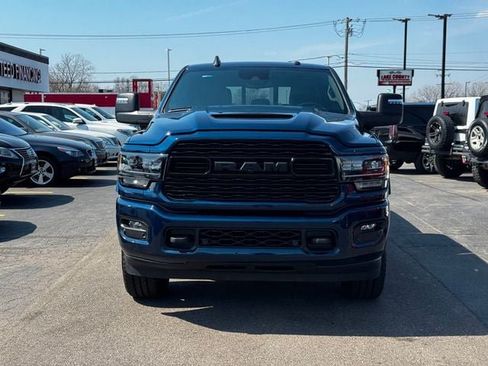 Used 2024 RAM 3500 Limited AWD/4WD image 2
