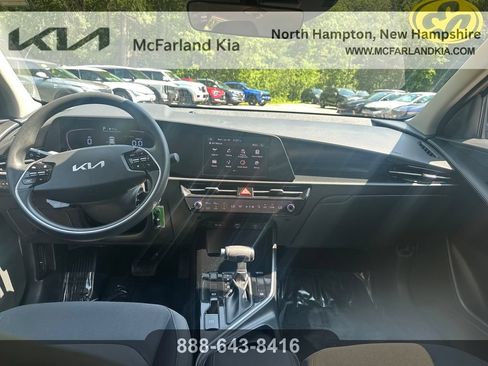 Used 2023 Kia Niro LX FWD image 14