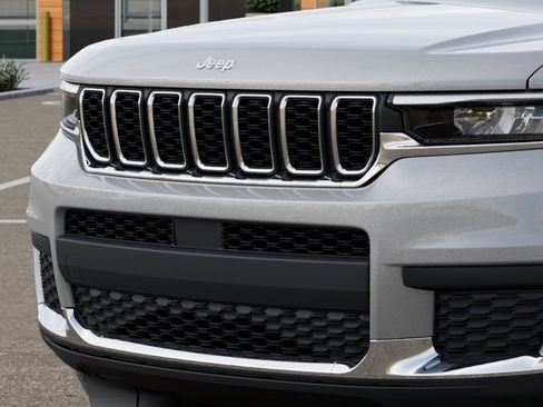 New 2026 Jeep Grand Cherokee L Laredo AWD/4WD image 12