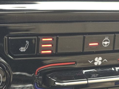 Used 2021 Jeep Grand Cherokee L Limited image 7