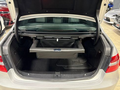 Used 2013 Mercedes-Benz E 350 4MATIC Sedan image 37