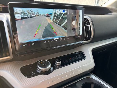 Certified 2025 Ford Expedition Active AWD/4WD image 20