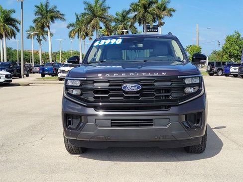 Certified 2025 Ford Expedition Max Active AWD/4WD image 2